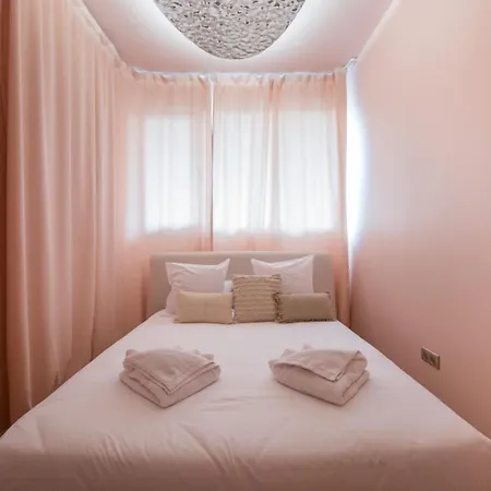 Lägenhet Le Boudoir Iconic 4 Guests *