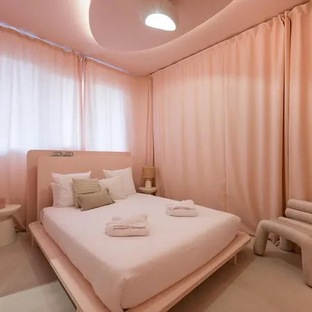 Le Boudoir Iconic 4 Guests Apartment