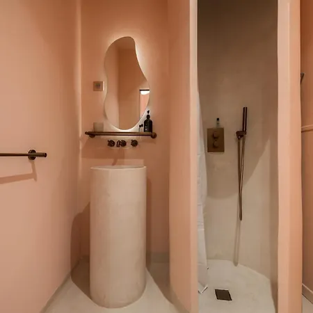 Le Boudoir Iconic 4 Guests Appartement